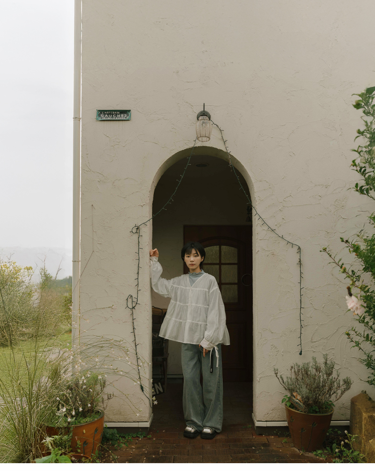 微光沢ティアードブラウス 2色展開