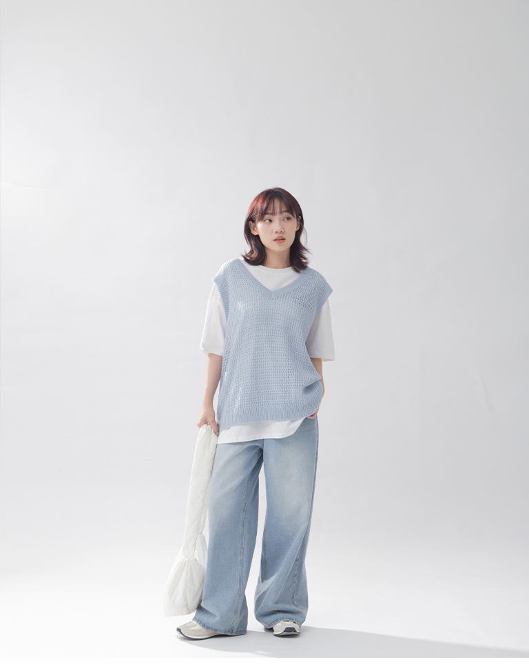 Vネックニットベスト　4色展開　