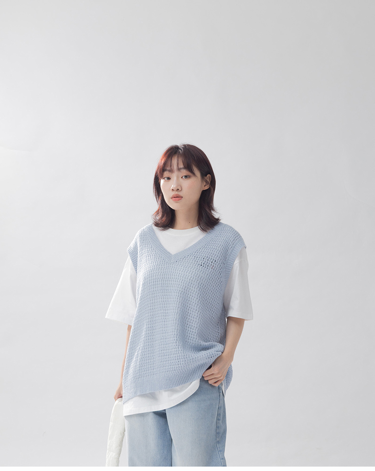 Vネックニットベスト　4色展開　