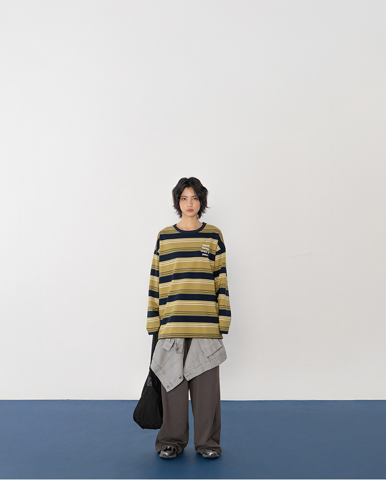 ロゴ刺繍ボーダートップス 2色展開