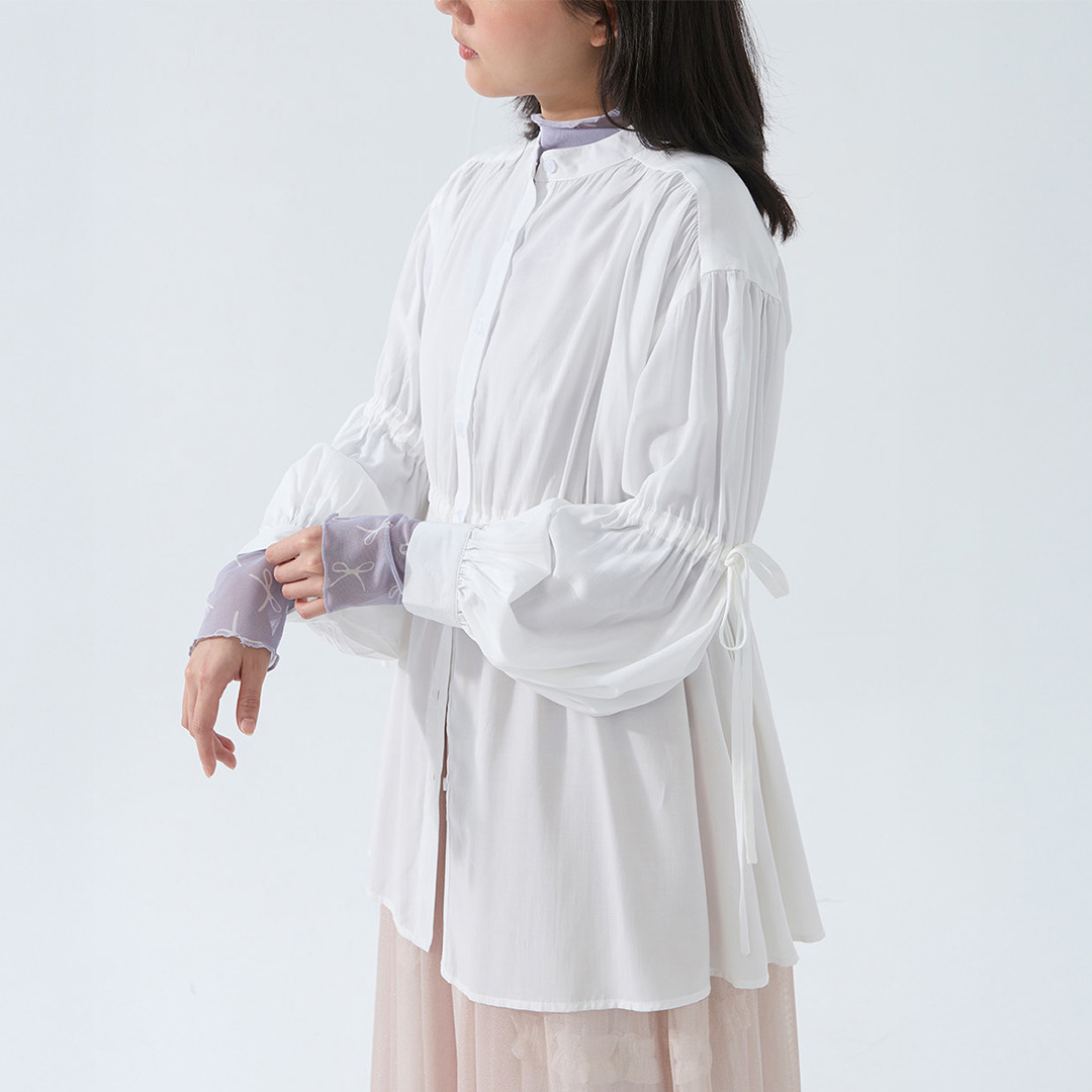 リボンディテールクルーネックシャツ2色展開