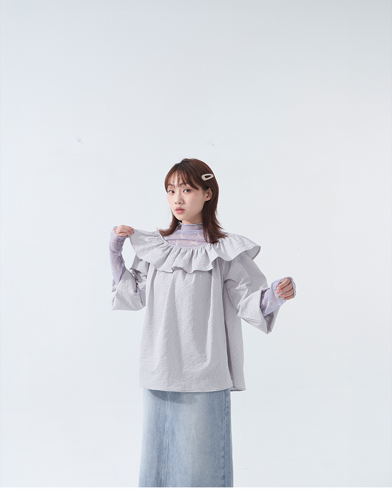 オフショルフリルトップス2色展開