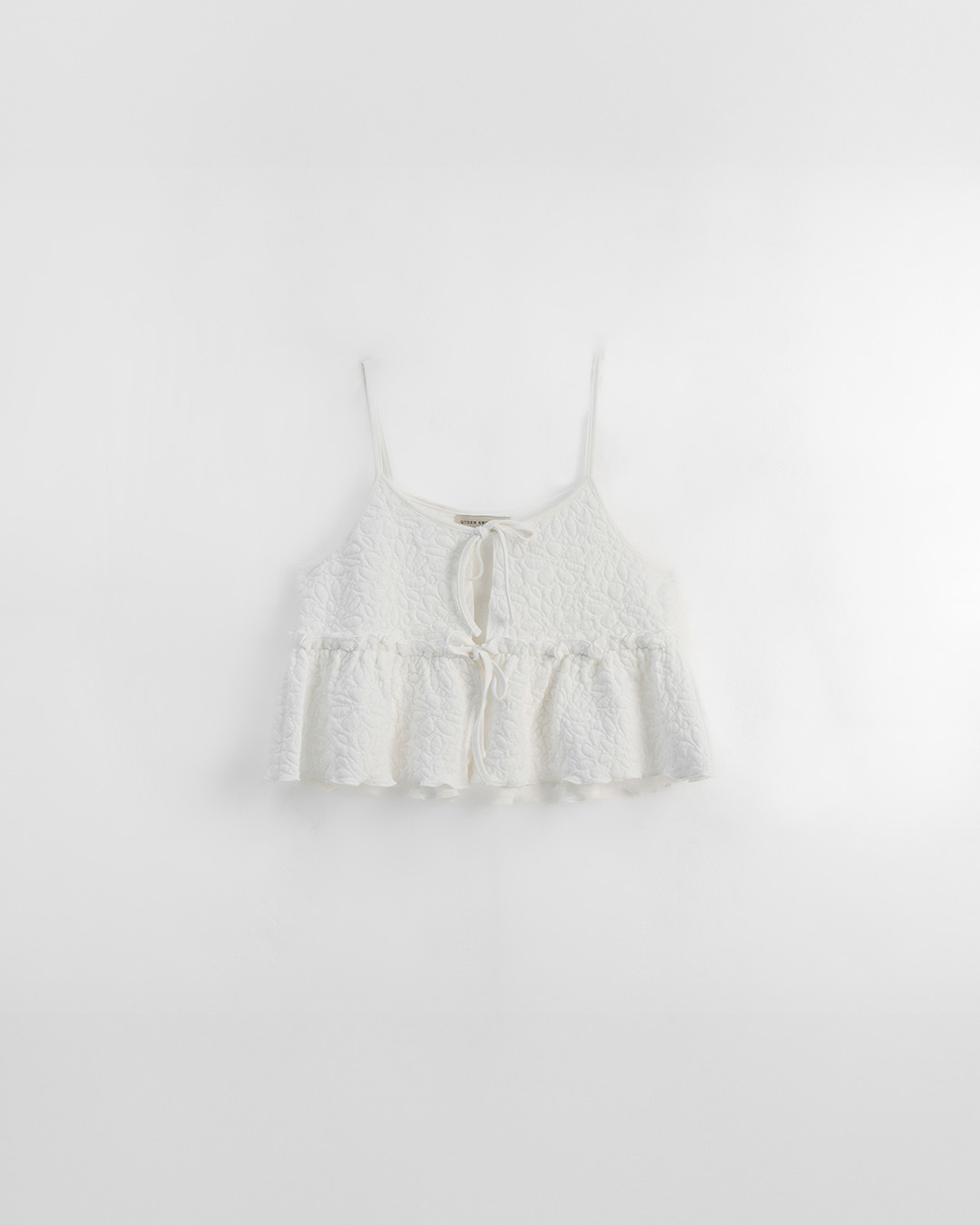 フラワー型押しフリルベスト 3色展開