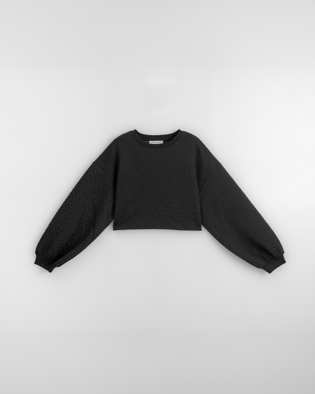 フラワー型押しショートスウェット 2色展開