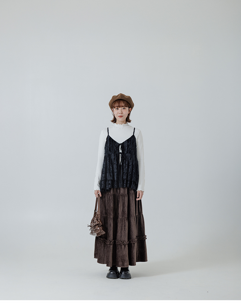 冬9未入荷---起毛フリルハイネックトップス ホワイト