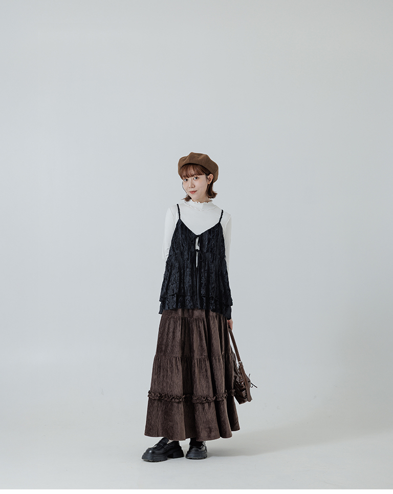 冬9未入荷---起毛フリルハイネックトップス ホワイト