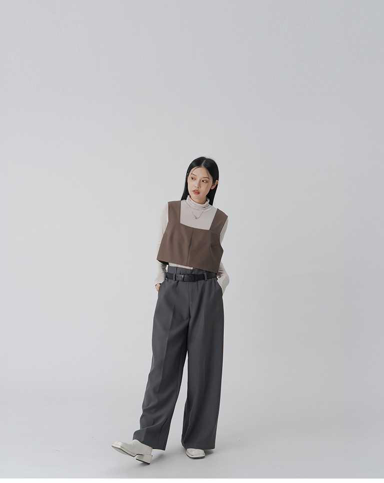 スクエアネックショートベスト ブラウン