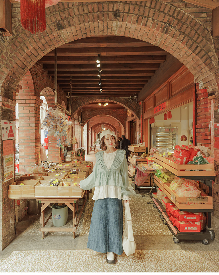 春1尚未收到---ケーキ切替フレアトップス 2色展開