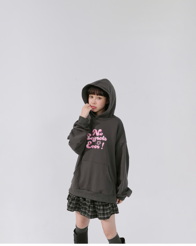 立体ロゴプリントパーカー