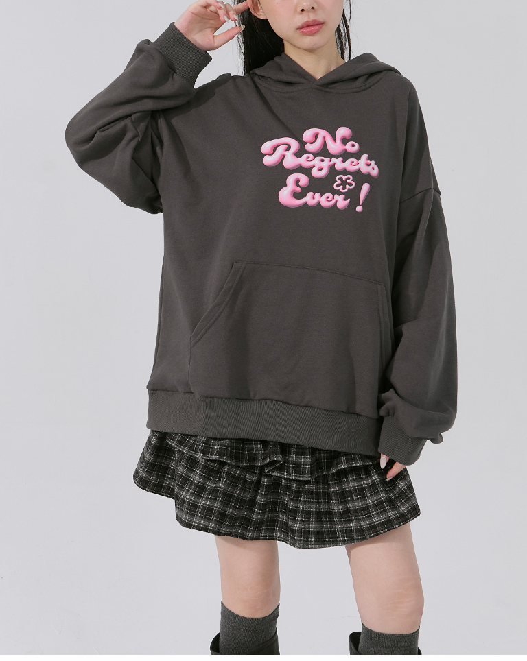 立体ロゴプリントパーカー