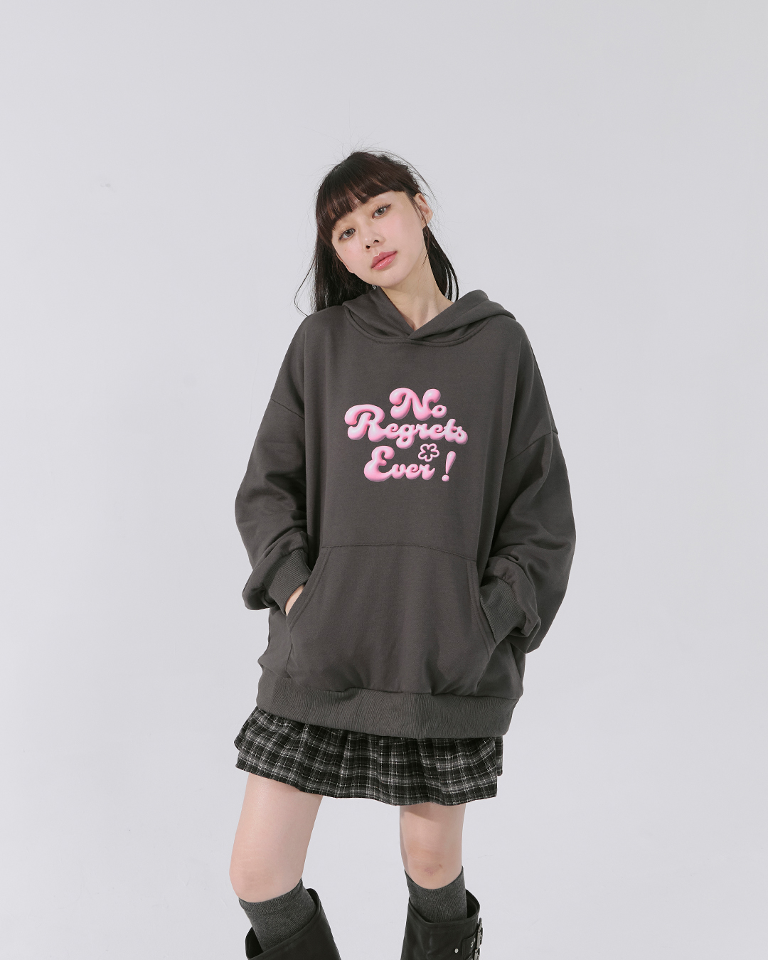 立体ロゴプリントパーカー