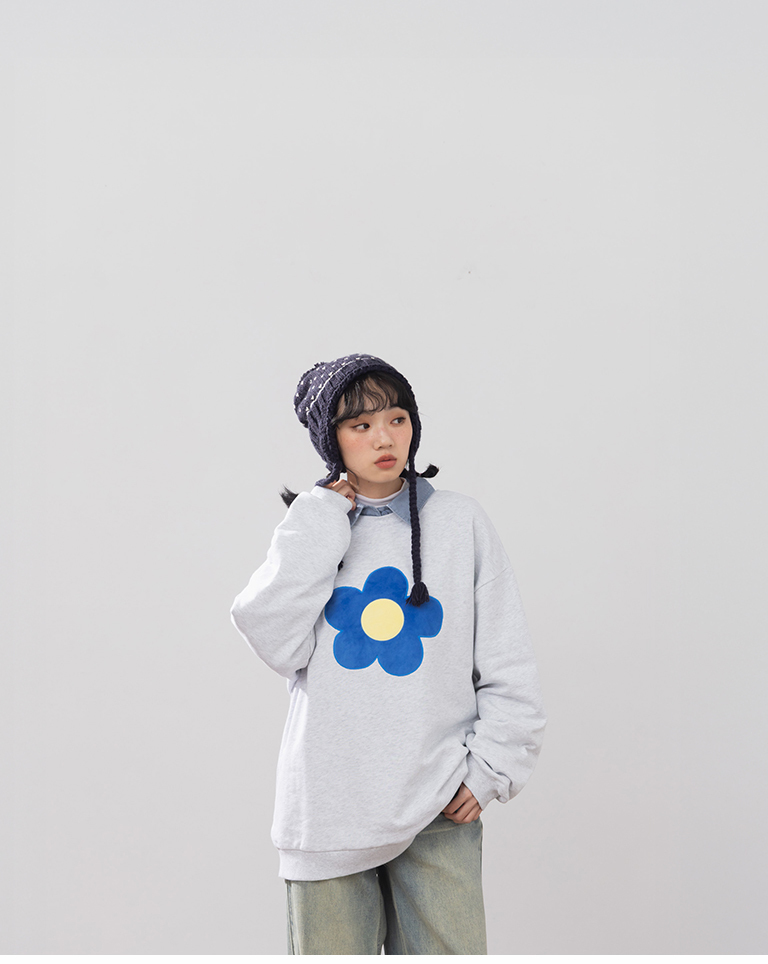 フラワー刺繍スウェット ライト グレー