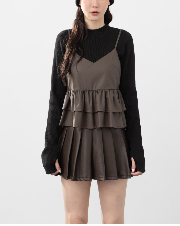 フリルレザーストラップベスト 2色展開