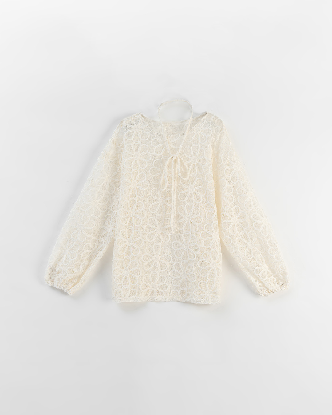 透かしフラワー刺繍トップス 2色展開