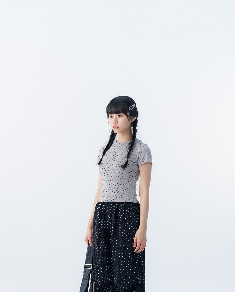 リボンプリントフィットトップス 3色展開