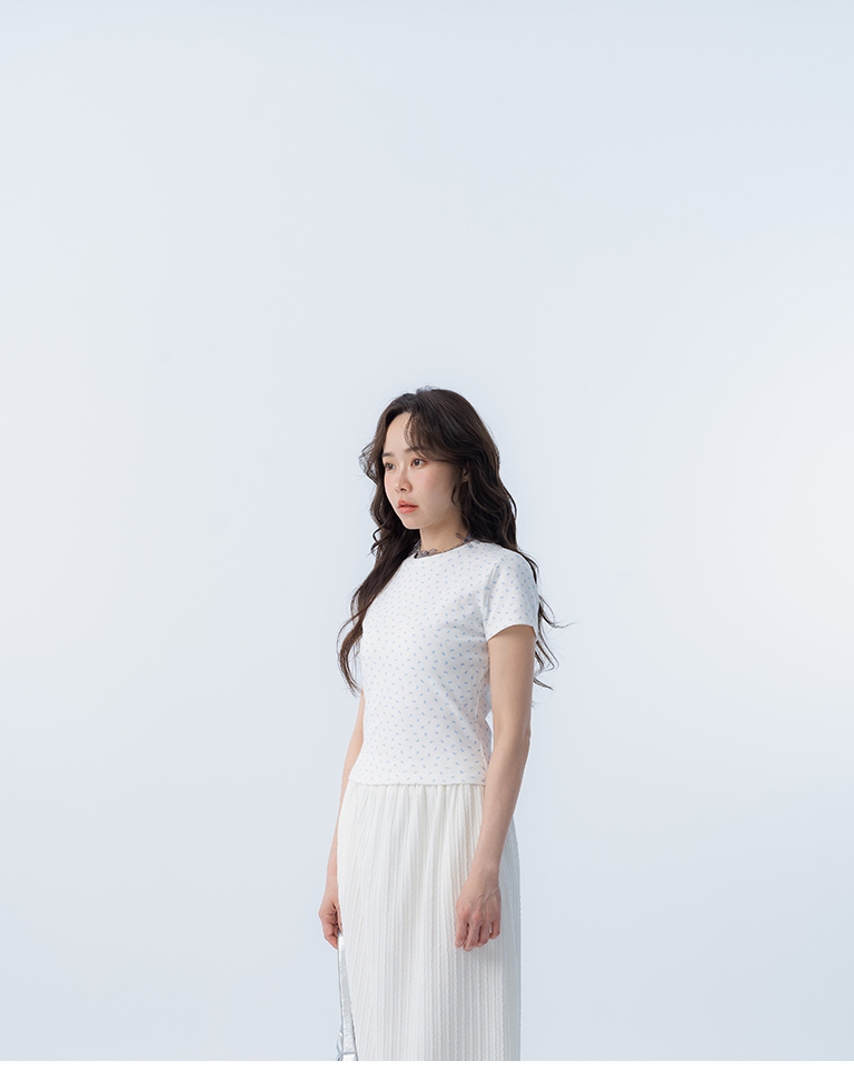 リボンプリントフィットトップス 3色展開