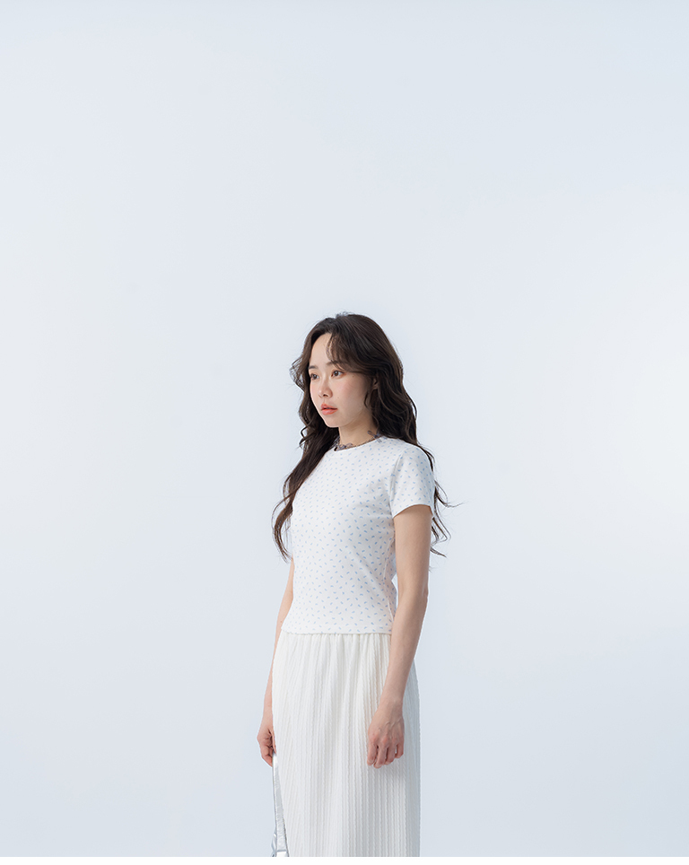 リボンプリントフィットトップス 3色展開