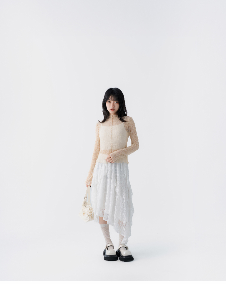 シアーレースメロウトップス  ベージュ