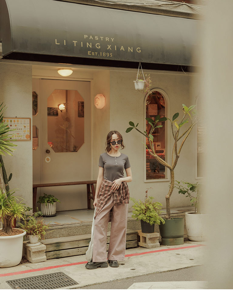 スナップボタンフィットトップス 4色展開