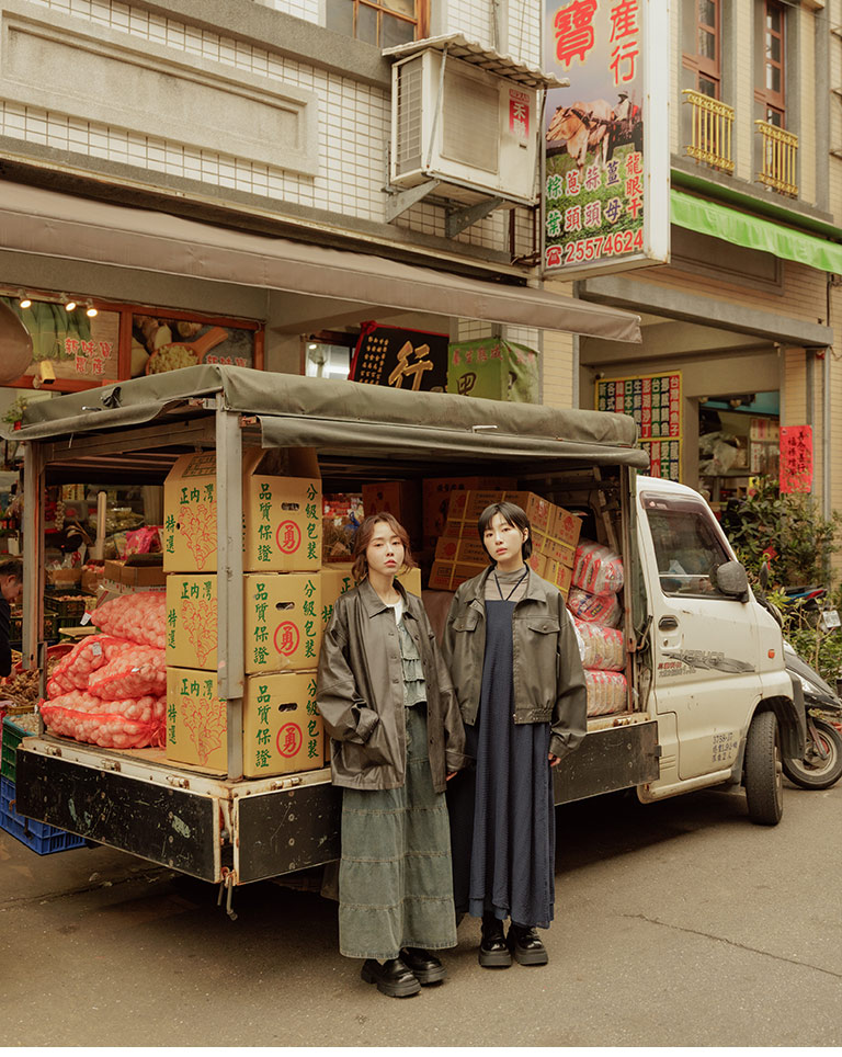 スナップボタンフィットトップス 4色展開