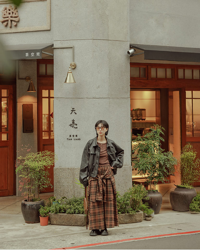 スナップボタンフィットトップス 4色展開