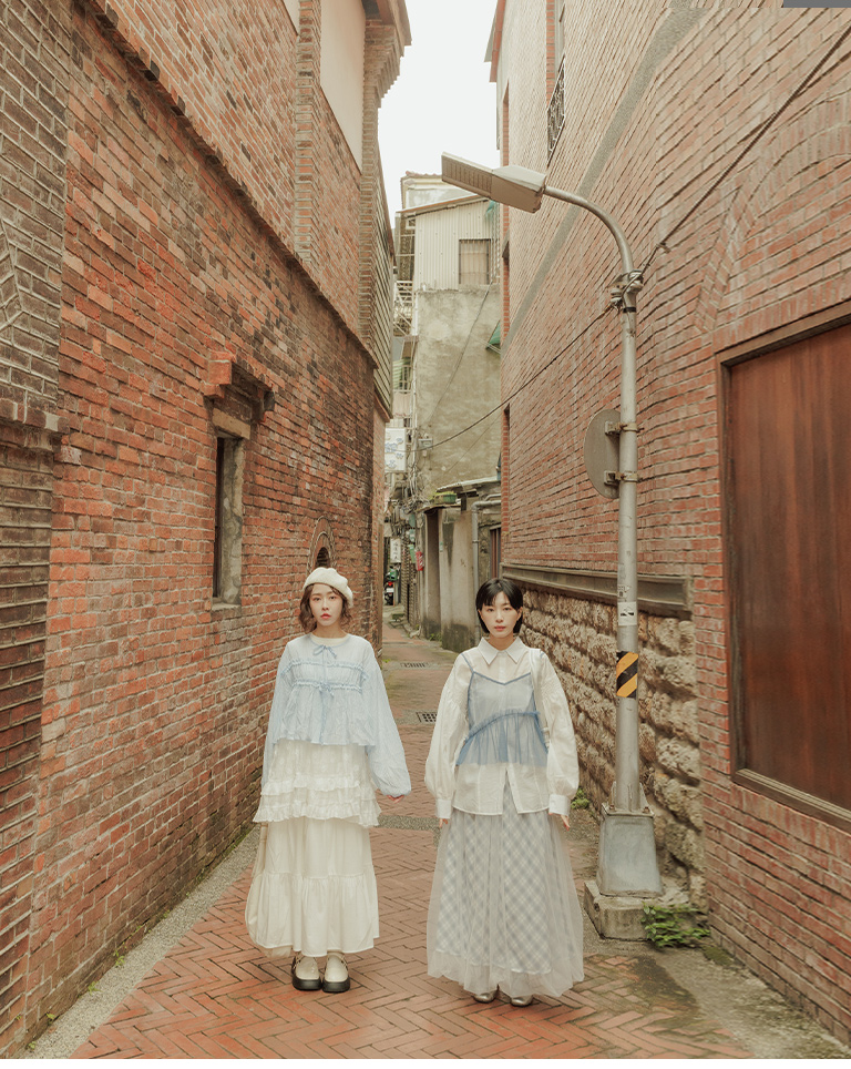 立体フラワー透かし編みキャミソール ホワイト