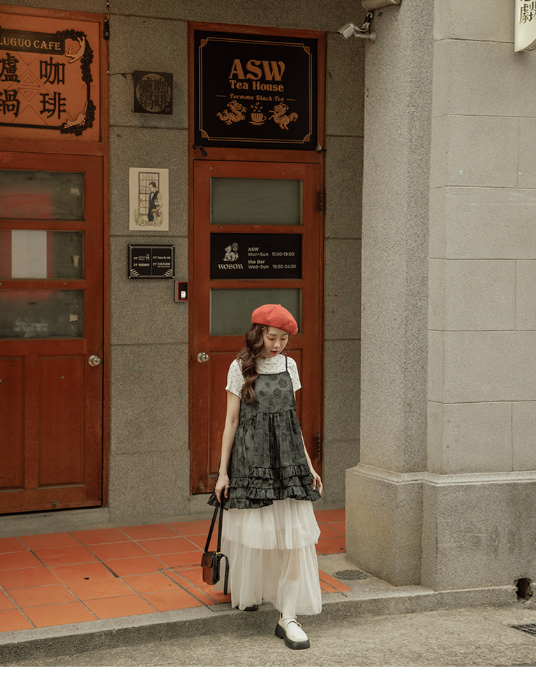 立体フラワー透かし編みキャミソール ブラック