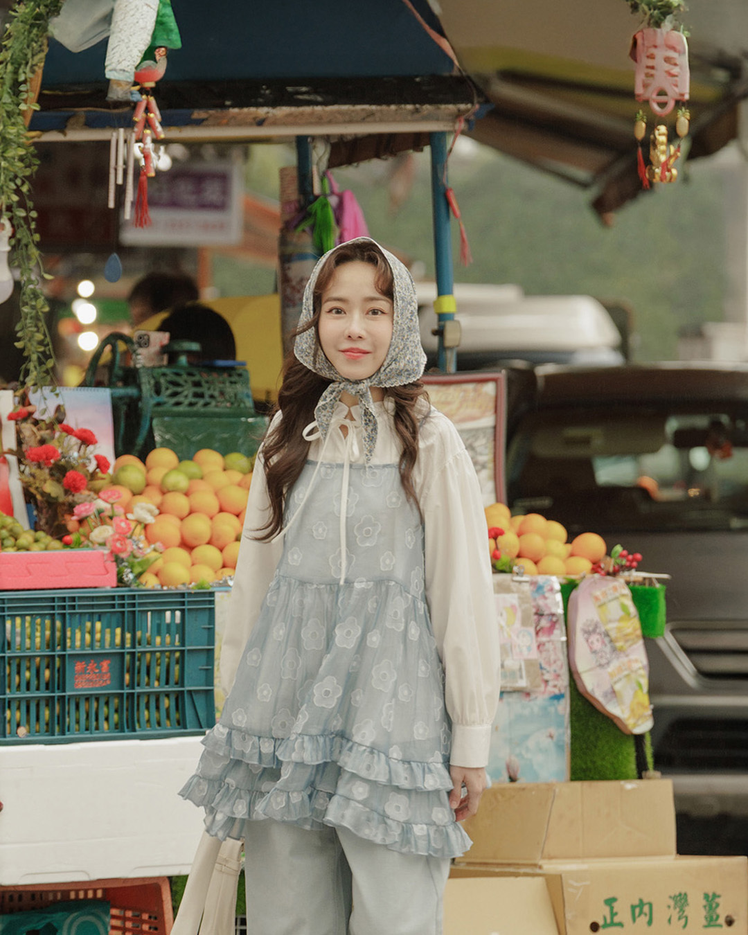 立体フラワー透かし編みキャミソール ブルー