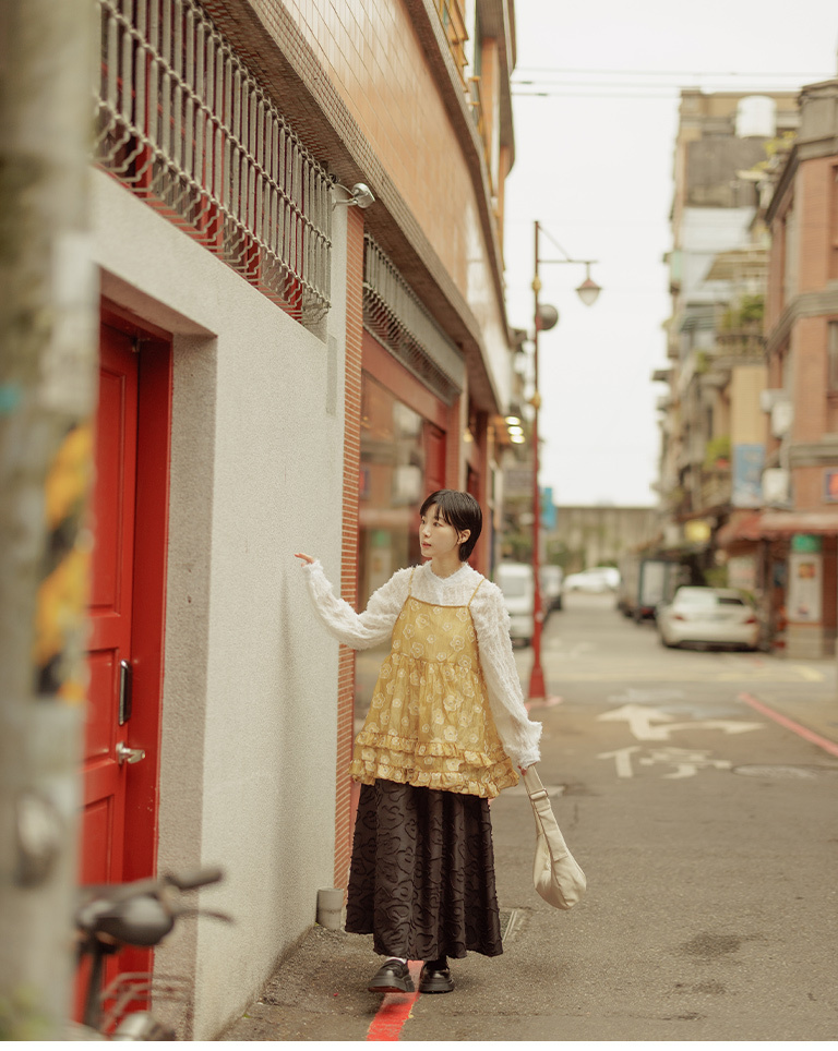 立体フラワー透かし編みキャミソール イエロー