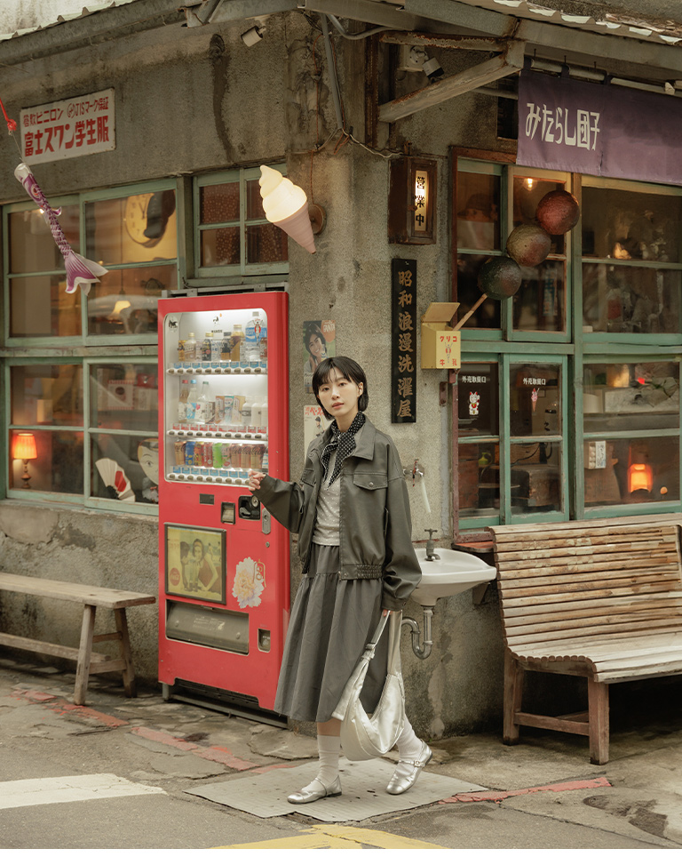 春1尚未收到---ドット柄クルーネックトップス 3色展開