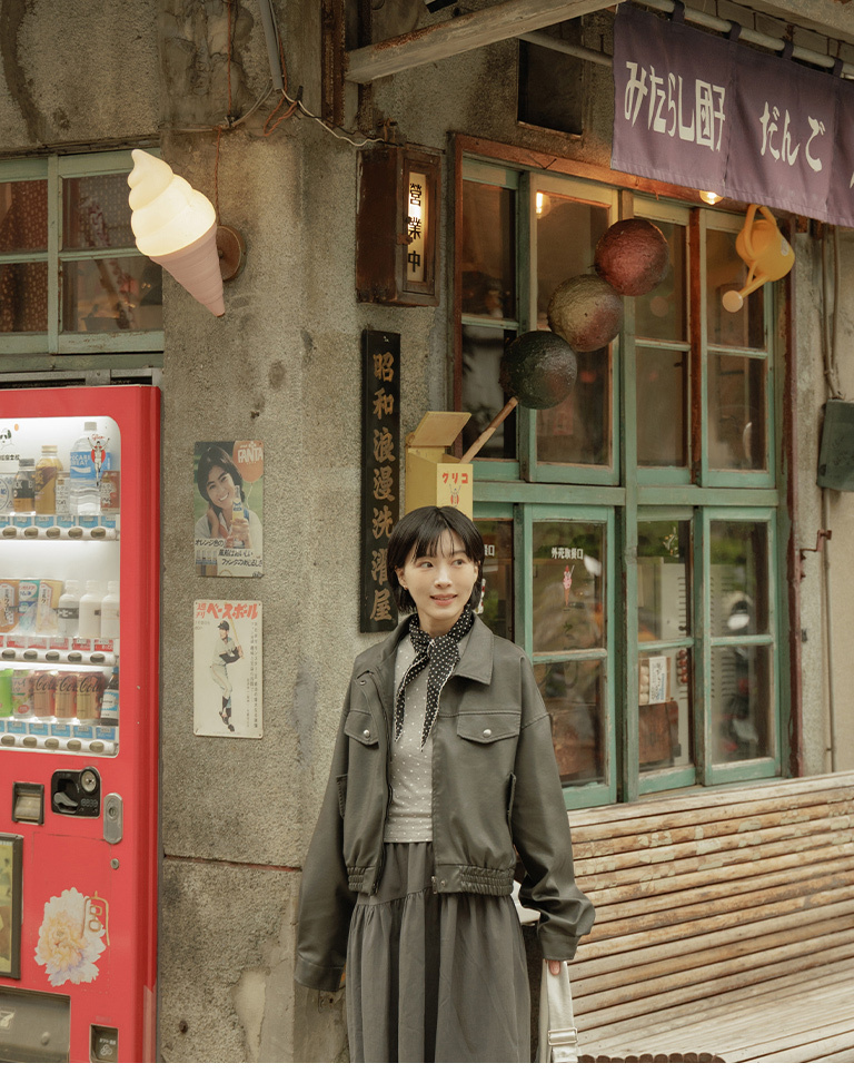 春1尚未收到---ドット柄クルーネックトップス 3色展開