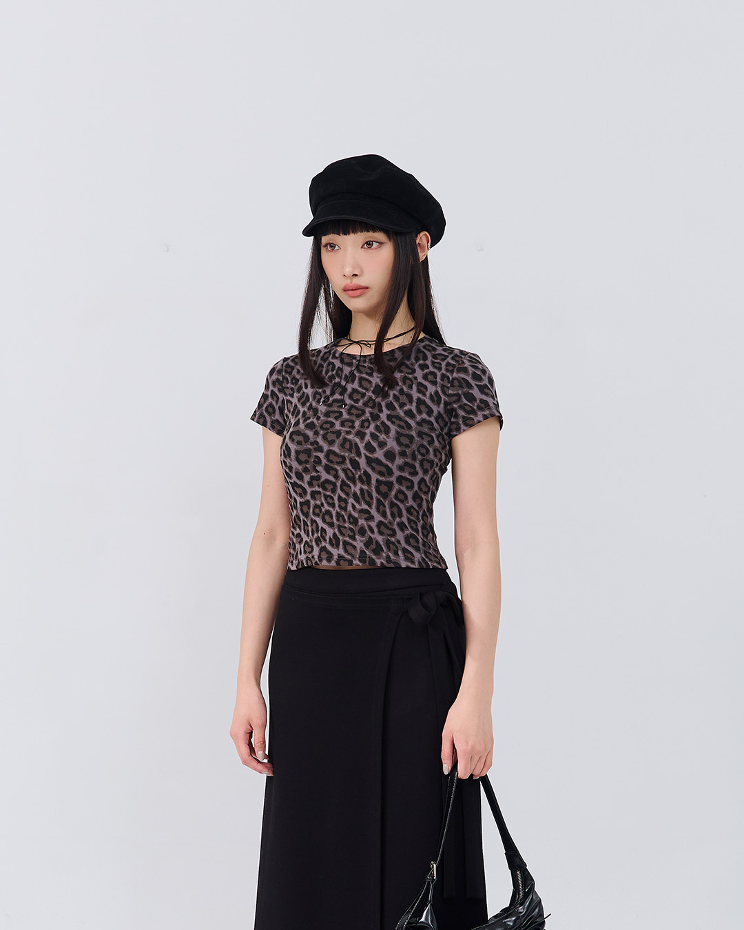 ヒョウ柄フィット半袖トップス 2色展開
