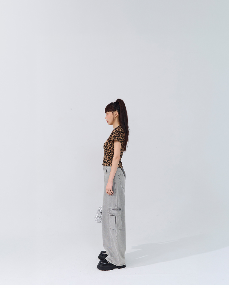 ヒョウ柄フィット半袖トップス 2色展開