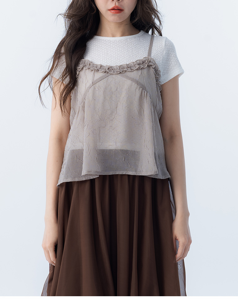 フリルネックキャミソール ブラウン
