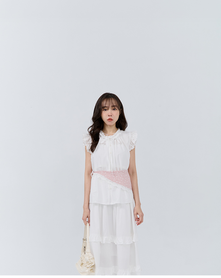 レースフリルリボンノースリーブトップス 2色展開