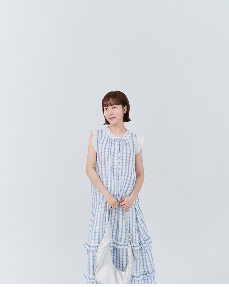 レースフリルリボンノースリーブトップス 2色展開
