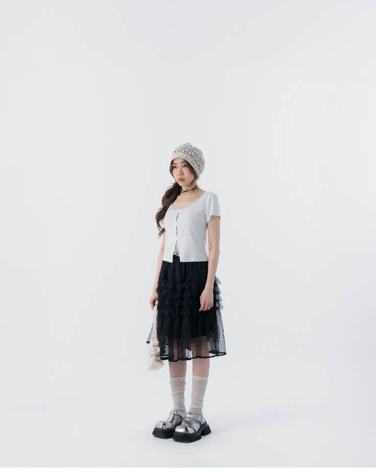 春12未到---フェイクレイヤードレーストップス 3色展開