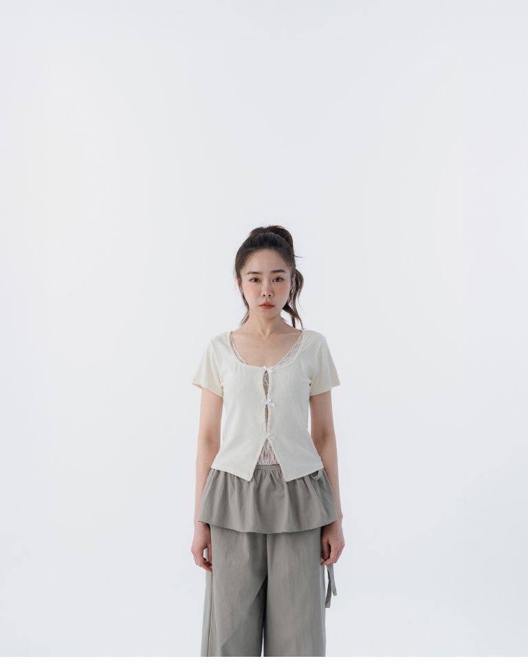 春12未到---フェイクレイヤードレーストップス 3色展開