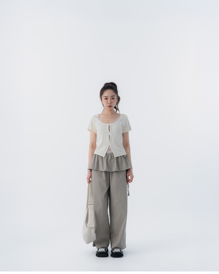 春12未到---フェイクレイヤードレーストップス 3色展開