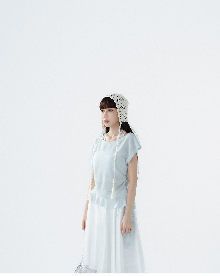 レースドッキングフリルトップス 3色展開