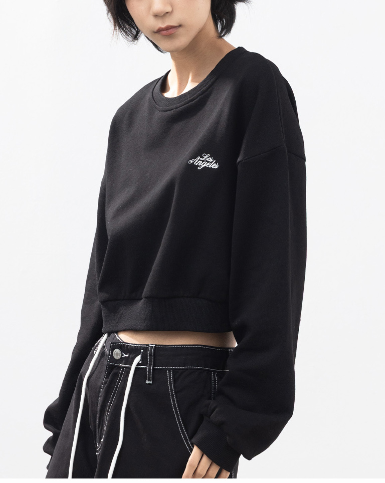 刺繍クロップドスウェット 2色展開