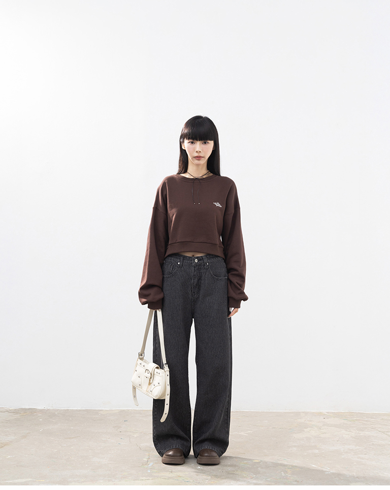 刺繍クロップドスウェット 2色展開