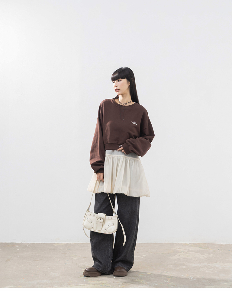 刺繍クロップドスウェット 2色展開