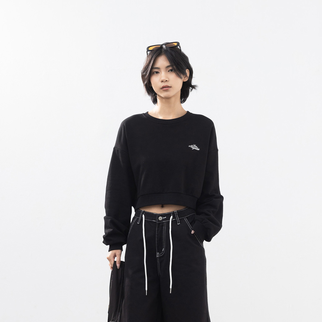 刺繍クロップドスウェット 2色展開