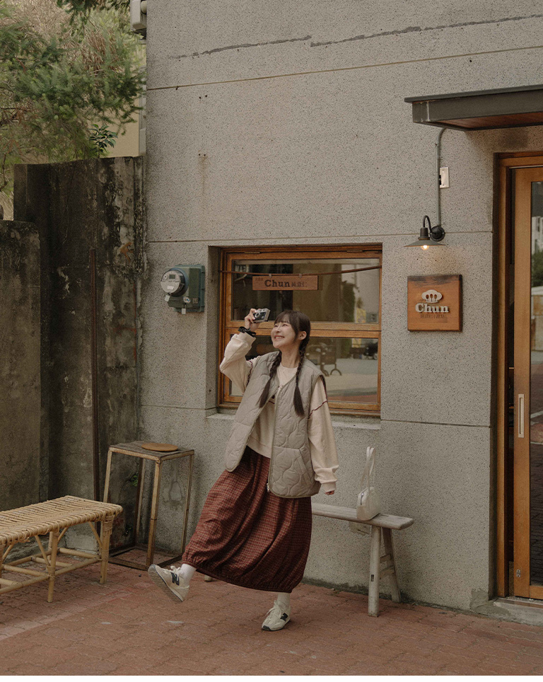 チェリー刺繍フリルスウェット 2色展開