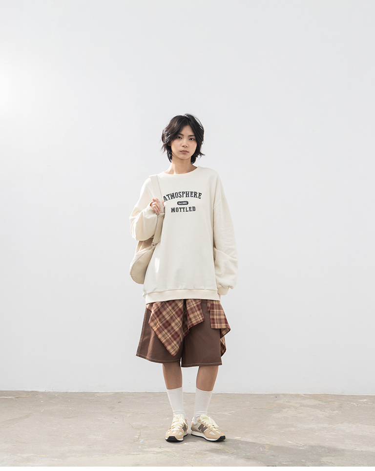 英字プリント長袖スウェット 2色展開