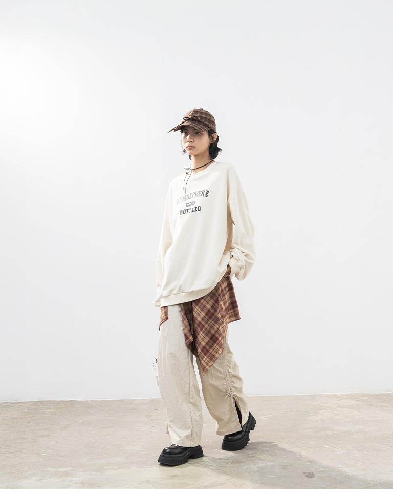 英字プリント長袖スウェット 2色展開