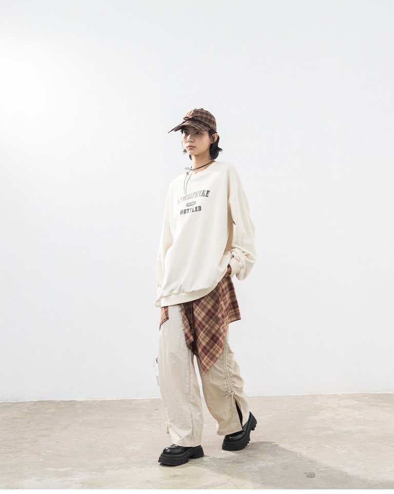 英字プリント長袖スウェット 2色展開