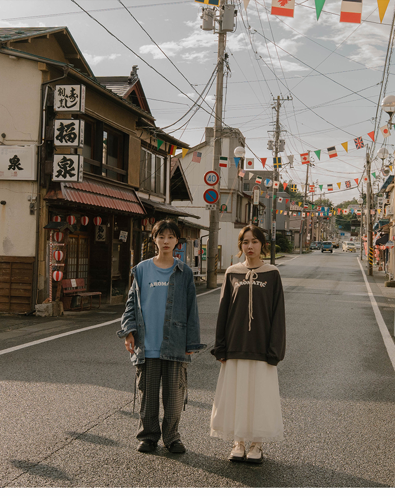 フラワー刺繍スウェット 3色展開