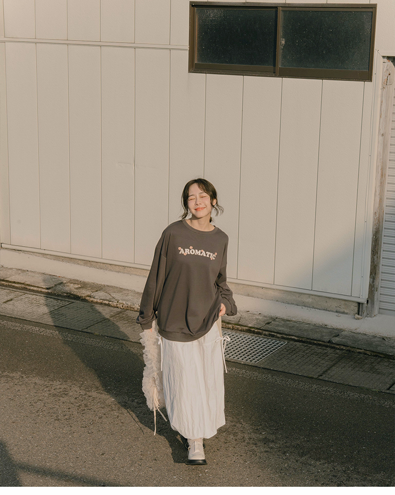 フラワー刺繍スウェット 3色展開